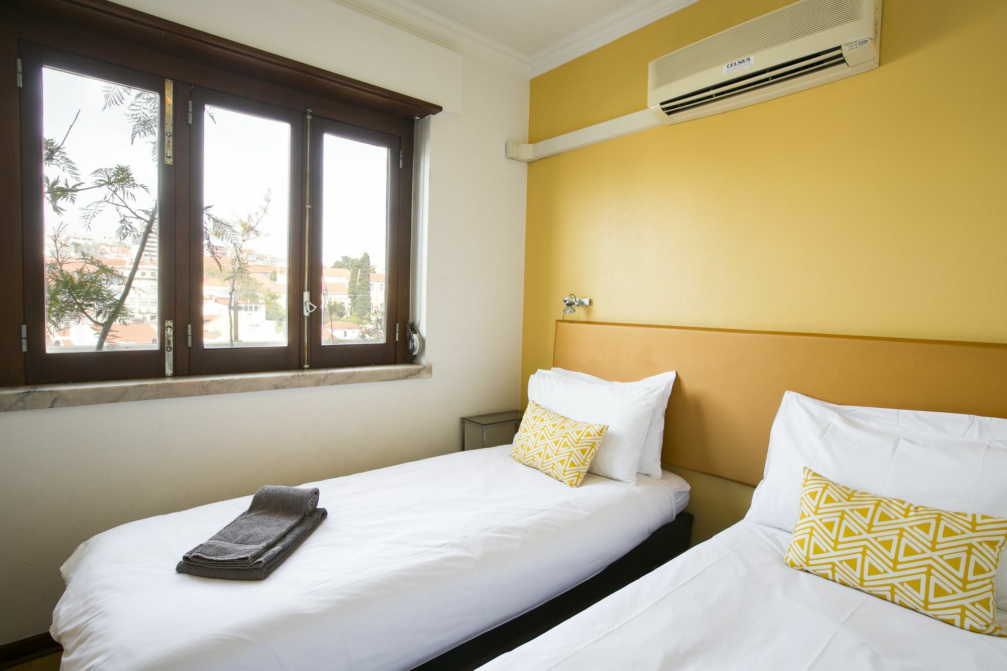 Lv Premier Apartments Anjos- Ar1 Lisbon Luaran gambar